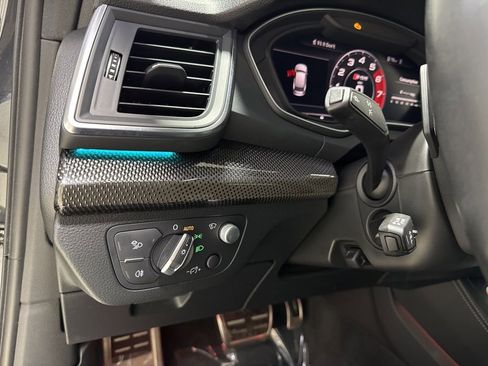 Used 2019 Audi SQ5 Prestige image 15