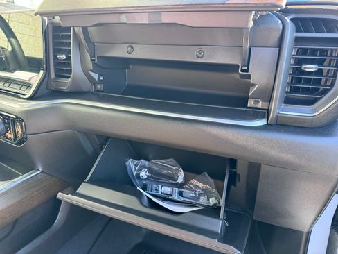 Used 2026 Chevrolet Silverado 1500 High Country w/ Technology Package AWD/4WD image 53
