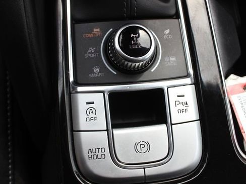 Certified 2022 Kia Telluride S image 12