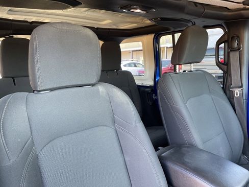 Used 2018 Jeep Wrangler Unlimited Sport S image 29