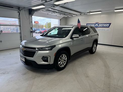 Used 2022 Chevrolet Traverse LS AWD/4WD image 1