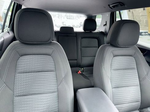 Used 2026 Chevrolet Equinox LT FWD image 34