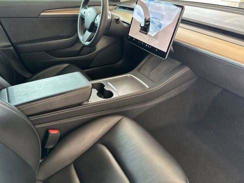 Used 2022 Tesla Model 3 Long Range AWD/4WD image 16