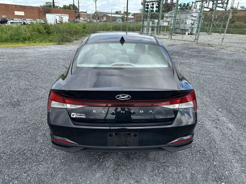 Certified 2023 Hyundai Elantra SEL w/ Convenience Package FWD image 7