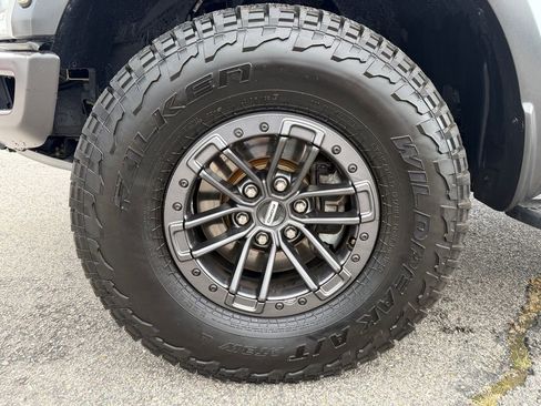 Used 2019 Ford F150 Raptor w/ Equipment Group 802A Luxury AWD/4WD image 10