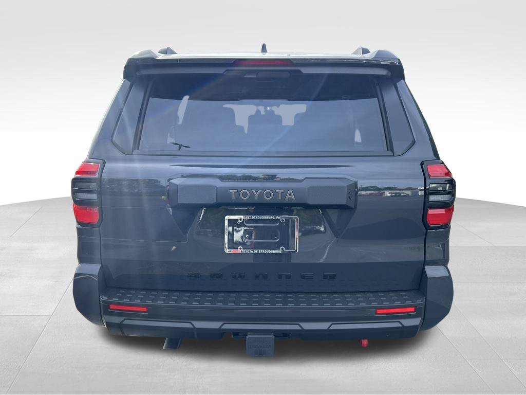 New 2026 Toyota 4Runner SR5 AWD/4WD image 4