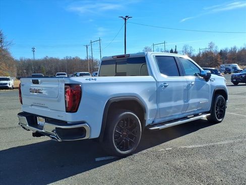 New 2026 GMC Sierra 1500 SLT image 7