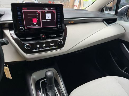 Used 2022 Toyota Corolla LE FWD image 18