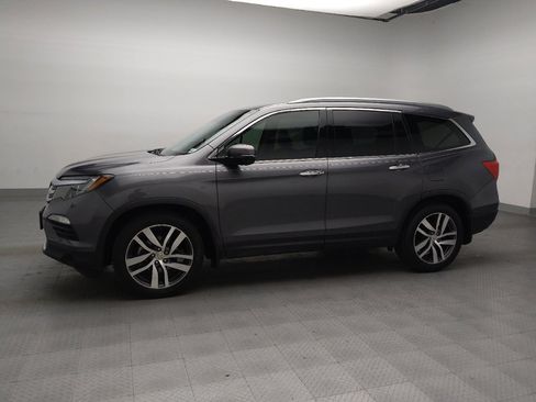 Used 2017 Honda Pilot Touring image 2
