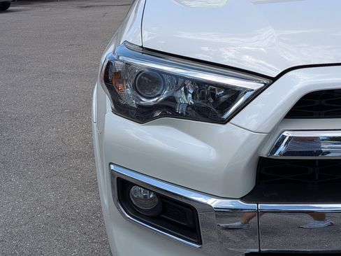 Used 2019 Toyota 4Runner Limited AWD/4WD image 10