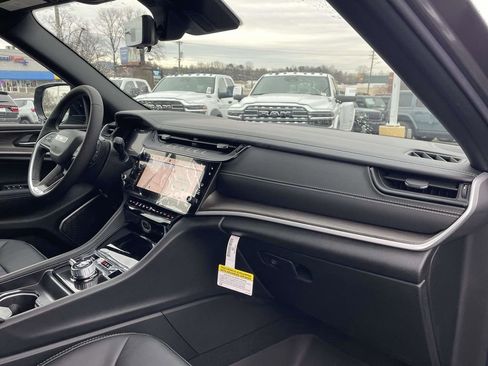 New 2026 Jeep Grand Cherokee Limited AWD/4WD image 14