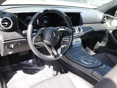 Used 2022 Mercedes-Benz E 350 Sedan w/ Exterior Lighting Package image 17