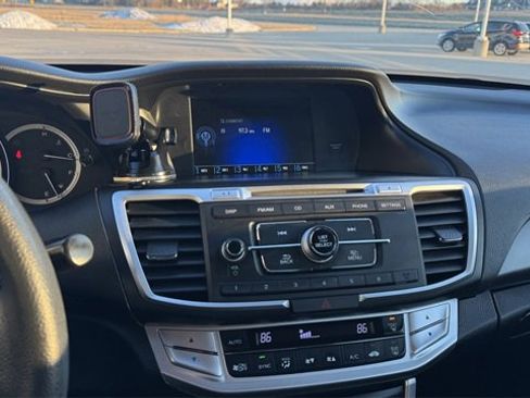 Used 2015 Honda Accord LX image 26