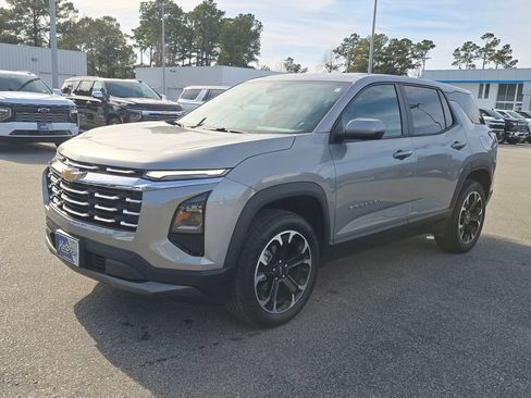 New 2026 Chevrolet Equinox LT FWD image 1