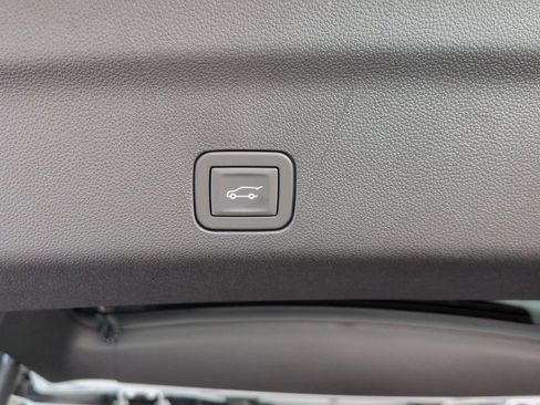 New 2026 GMC Yukon Denali w/ Denali Reserve Package AWD/4WD image 30