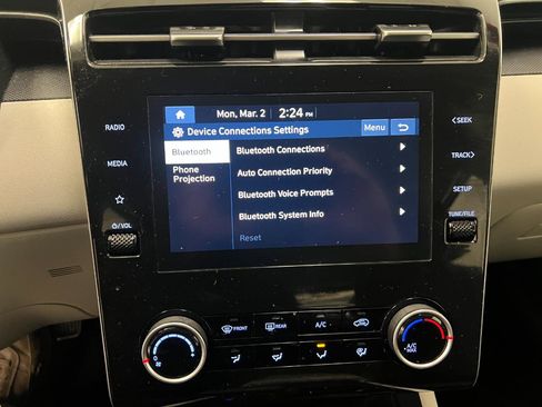 Used 2024 Hyundai Tucson SE image 46