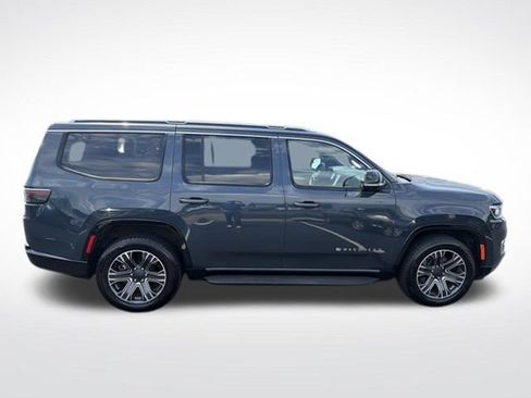 Used 2024 Jeep Wagoneer Series II w/ Flexible Seating Group AWD/4WD image 8