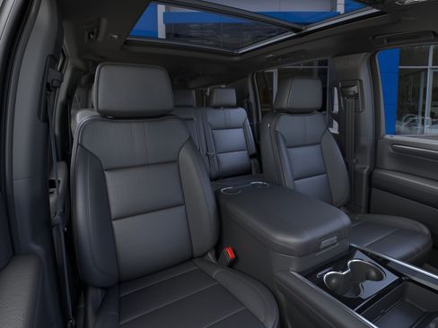 New 2026 Chevrolet Suburban RST w/ Sun And Tow Package AWD/4WD image 16