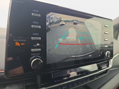 Used 2022 Toyota Sienna XSE image 24