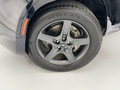 Certified 2023 Land Rover Defender 110 X-Dynamic SE AWD/4WD image 28
