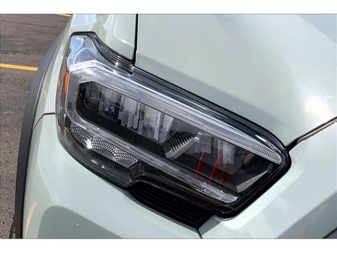 Used 2023 Toyota Tacoma TRD Off-Road image 28