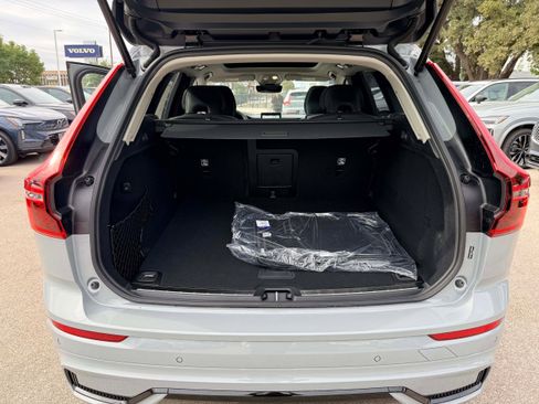 New 2026 Volvo XC60 B5 Ultra w/ Climate Package image 26