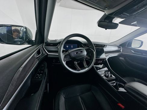 Used 2023 Jeep Grand Cherokee L Limited image 18