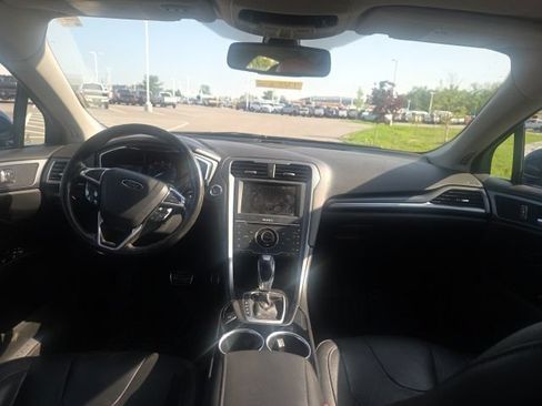 Used 2013 Ford Fusion Titanium w/ Titanium Driver Assist Pkg FWD image 19