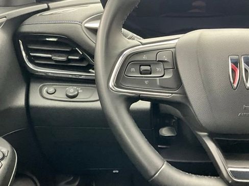 Used 2025 Buick Envista Sport Touring FWD image 17