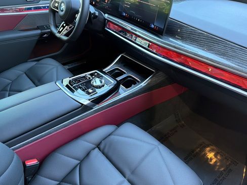 Used 2026 BMW 740i RWD image 19