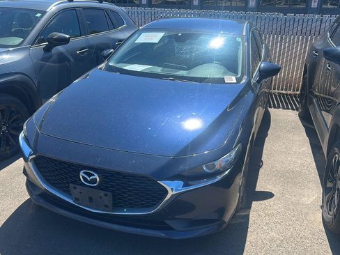 Used 2019 MAZDA MAZDA3 Sedan FWD image 1