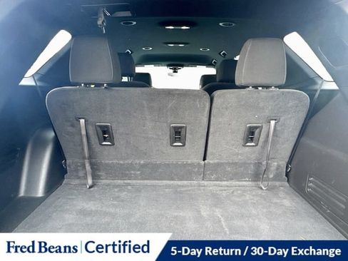 Used 2023 Chevrolet Traverse LT AWD/4WD image 23