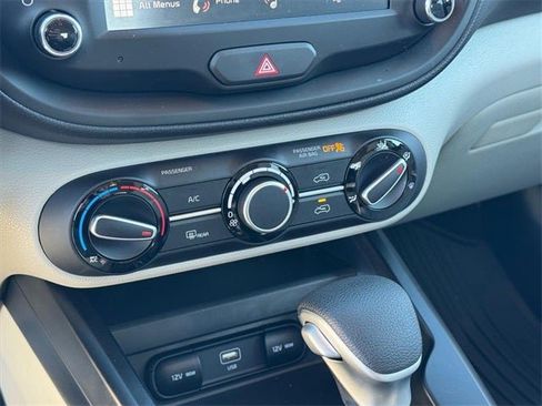 Used 2025 Kia Soul LX w/ LX Technology Package image 21