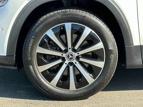 Used 2021 Mercedes-Benz GLB 250 4MATIC image 34