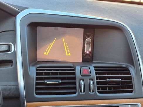 Used 2017 Volvo XC60 T5 Inscription w/ Preferred Option Package image 17