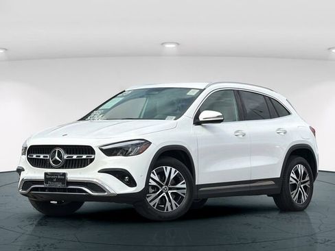 Used 2025 Mercedes-Benz GLA 250 4MATIC image 2