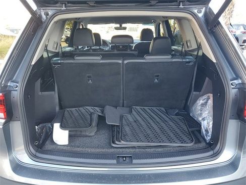 Certified 2023 Volkswagen Atlas SE w/ Black Wheel Package image 7