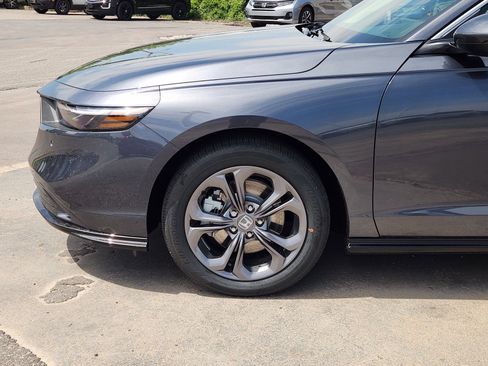 New 2026 Honda Accord EX-L image 9