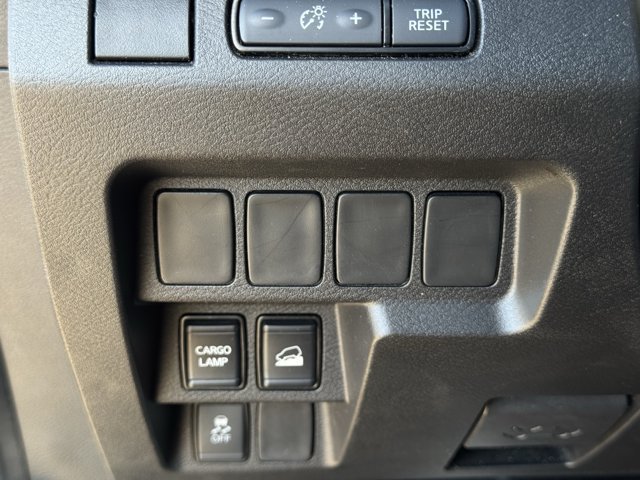 Used 2024 Nissan Frontier SV AWD/4WD image 24