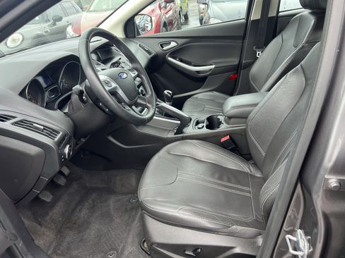 Used 2013 Ford Focus SE FWD image 12