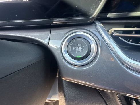 Used 2024 Chevrolet Trax ACTIV w/ Sunroof Package FWD image 16