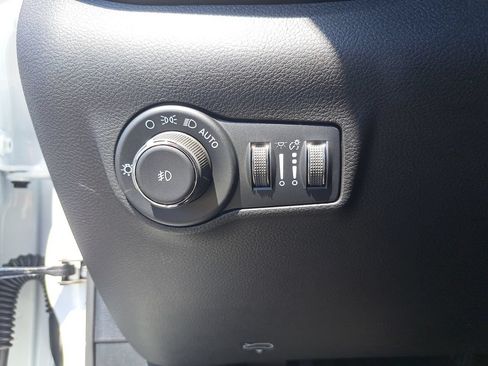 New 2026 Jeep Compass Limited w/ Sun, Sound & Navigation Group AWD/4WD image 26