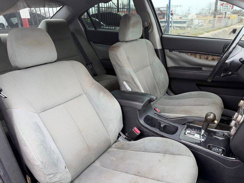 Used 2011 Mitsubishi Galant SE image 29