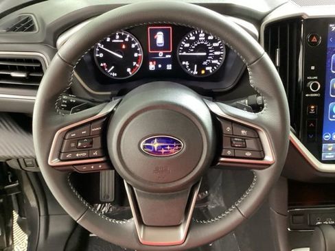 Used 2025 Subaru Ascent Premium image 23