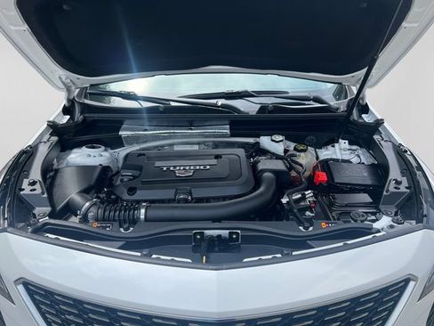 Used 2021 Cadillac XT4 Premium Luxury w/ Enhanced Visibility Package AWD/4WD image 19