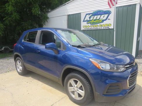 Used 2017 Chevrolet Trax LS AWD/4WD image 1