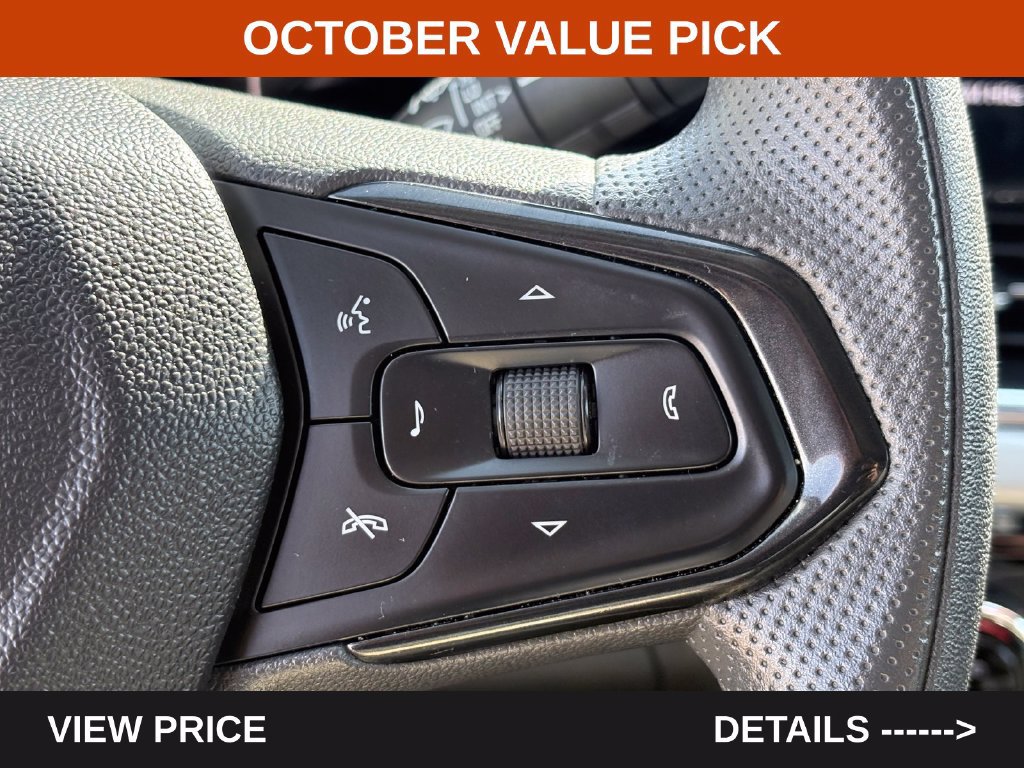 Used 2025 Chevrolet Trax LT FWD image 14