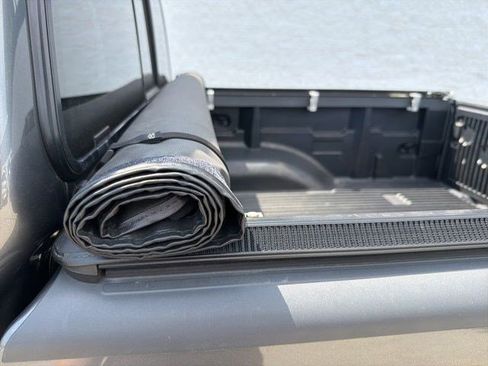 Used 2019 Nissan Frontier SV AWD/4WD image 15