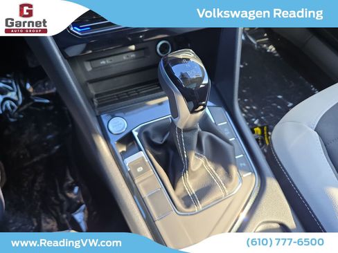 New 2025 Volkswagen Taos SE image 10