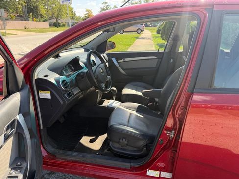 Used 2010 Chevrolet Aveo5 LT image 8